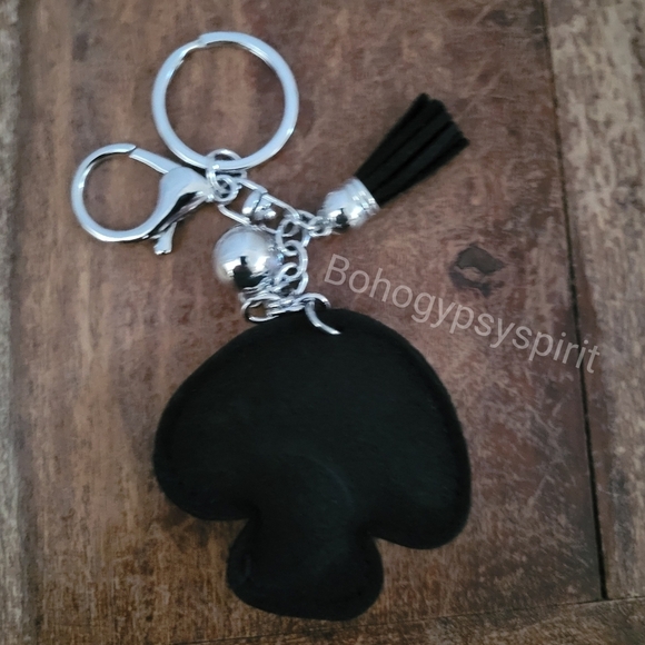 🍄 Mushroom Crystal Rhinestone Keychain Bag Charm With Black Tassel - Picture 9 of 12